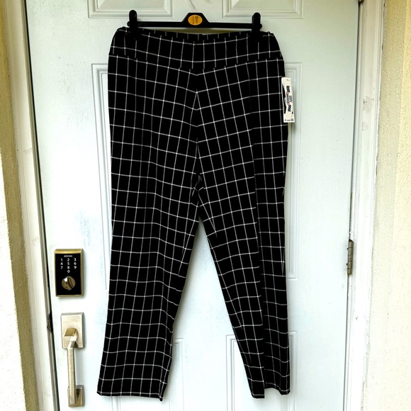 ALL HOURS BY STYLE RITE. NWT. Black &  White Checkered Pants. Elastic wa… - Picture 1 of 9